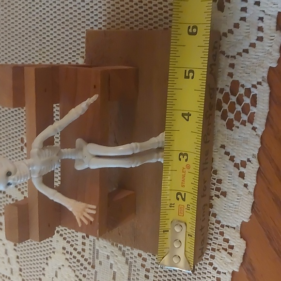 Skeleton Funny Figurine Waiting For The Perfect Man Origin Unknown - Picture 12 of 14